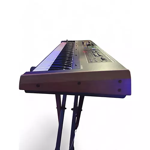 Used Roland V combo vr 730 Portable Keyboard - musicians--Friend