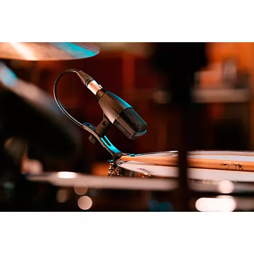 Sennheiser MD 421 KOMPAKT + DRUM CLAMP Multipurpose Dynamic Cardioid Microphone with Drum Clamp - musicians--Friend