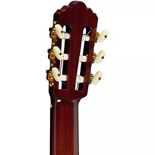 Yamaha GC42 Handcrafted Classical Guitar Spruce - musicians--Friend
