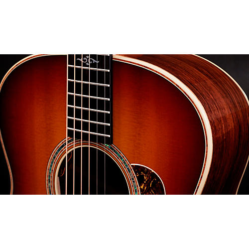 Taylor Gold Label Series 814e Super Auditorium Acoustic-Electric Guitar Natural - musicians--Friend