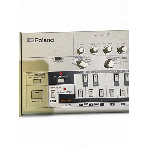 Used Roland TB-03 Synthesizer - musicians--Friend
