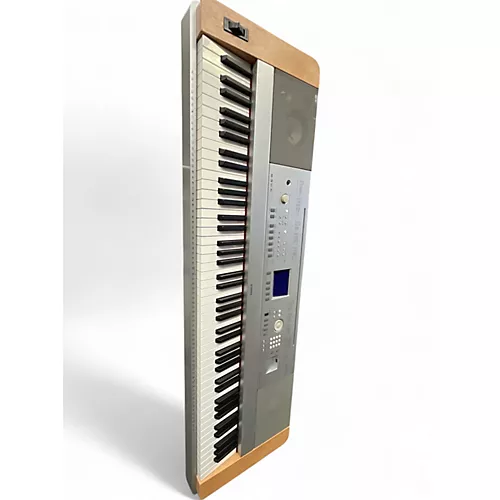 Used Yamaha DGX-640 Digital Piano - musicians--Friend