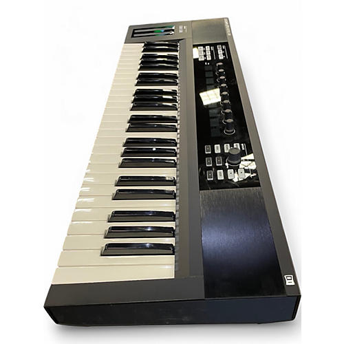 Used Native Instruments Komplete Kontrol S49 MIDI Controller - musicians--Friend