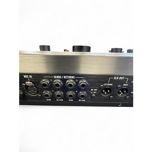 Used Line 6 Helix Effect Processor - musicians--Friend