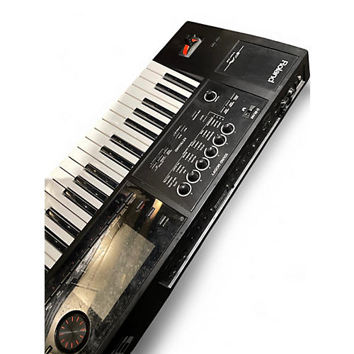 Used Roland FA06 Keyboard Workstation - musicians--Friend