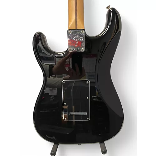 Used 2023 Fender Player Stratocaster Black Solid Body Electric Guitar Black - musicians--Friend