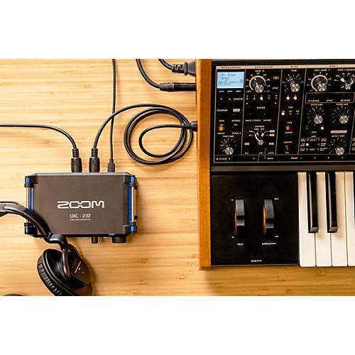 Zoom UAC-232 USB 3.0 Audio Interface - musicians--Friend