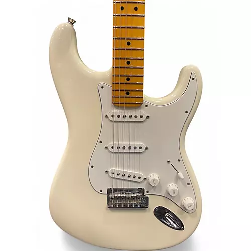Used 2024 Fender American Professional II Stratocaster Olympic White Solid Body Electric Guitar Olympic White - musicians--Friend