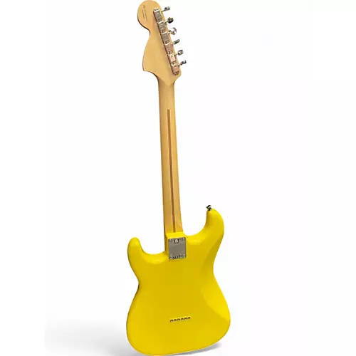 Used Fender Tom Delonge Signature Stratocaster Yellow Solid Body Electric Guitar Yellow - musicians--Friend