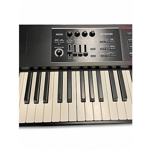 Used Roland Juno DS88 Keyboard Workstation - musicians--Friend