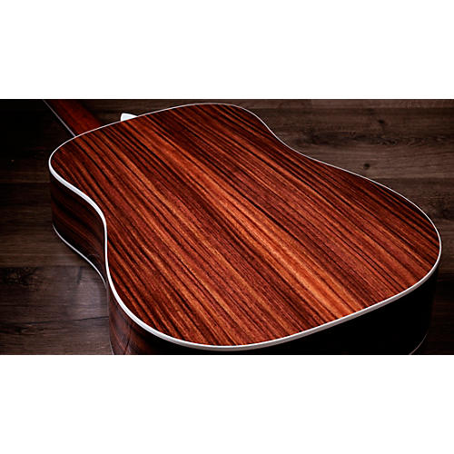 Taylor 810e Legacy Dreadnought Acoustic-Electric Guitar Natural - musicians--Friend