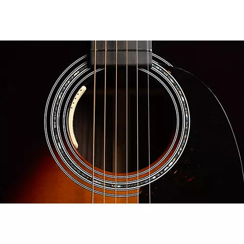 Martin Custom Shop OM Cutaway 1935 European Spruce-East Indian Rosewood Acoustic-Electric Guitar Sunburst - musicians--Friend