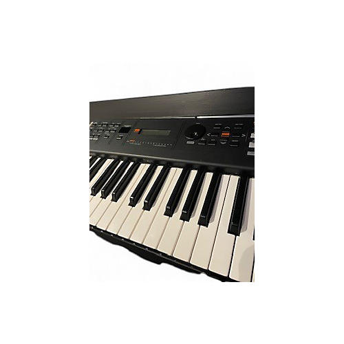 Used Yamaha Motif XF8 88 Key Keyboard Workstation - musicians--Friend