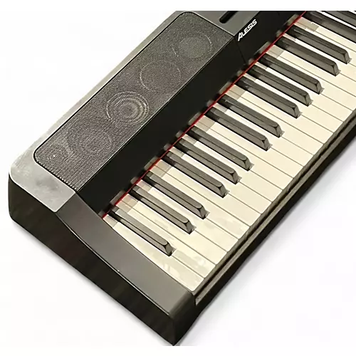 Used Alesis Prestige Artist Digital Piano - musicians--Friend