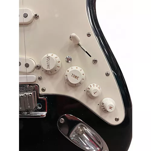 Used 2007 Fender VG Stratocaster Black and White Solid Body Electric Guitar Black and White - musicians--Friend
