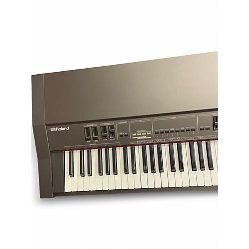 Used Roland RD300 Keyboard Workstation - musicians--Friend