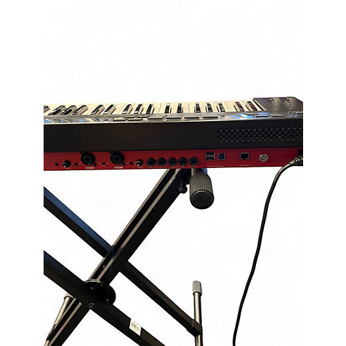 Used Akai Professional MPC Key 61 Keyboard Workstation - musicians--Friend