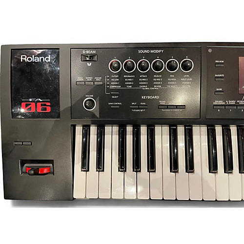 Used Roland Fantom 06 Keyboard Workstation - musicians--Friend