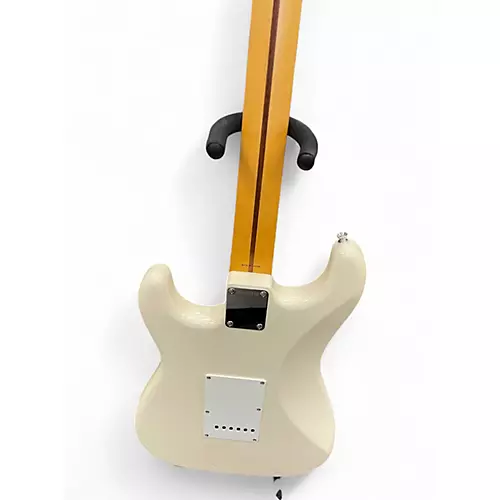 Used 2010 Fender 1960S Stratocaster Olympic White Solid Body Electric Guitar Olympic White - musicians--Friend