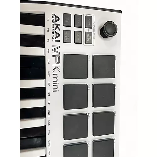 Used Akai Professional MPK Mini MIDI Controller - musicians--Friend
