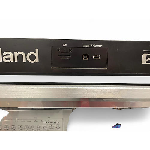 Used Roland Fantom 06 Keyboard Workstation - musicians--Friend