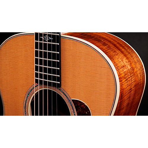 Taylor Gold Label Series 814e-K Super Auditorium Acoustic-Electric Guitar Golden Brown Sunburst - musicians--Friend