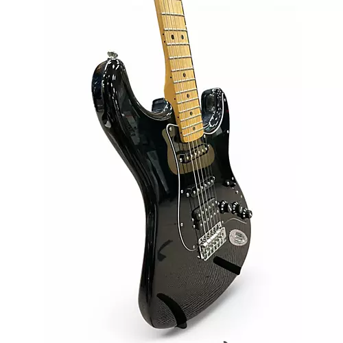 Used 2010s Fender Player Stratocaster HSS Black Solid Body Electric Guitar Black - musicians--Friend