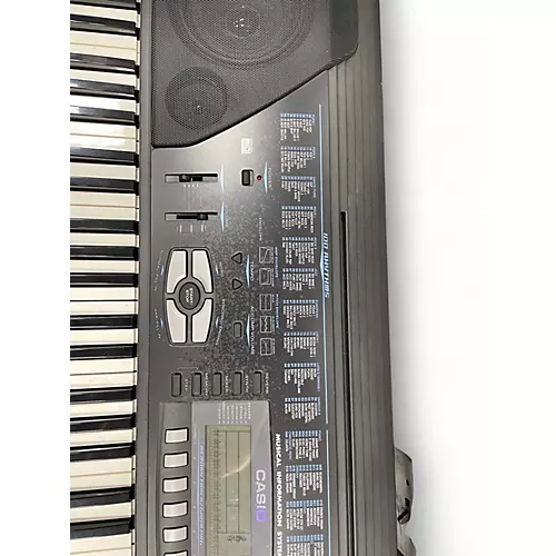 Used Casio wk-1300 Portable Keyboard - musicians--Friend
