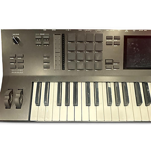 Used Akai Professional MPC Key 61 Keyboard Workstation - musicians--Friend