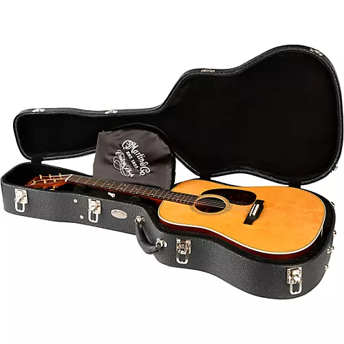 Martin Custom Shop 28 Style Dreadnought Premium Madagascar-Bearclaw Spruce Top Acoustic Guitar Natural - musicians--Friend