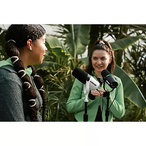 Shure MV7+ Podcast Microphone Black - musicians--Friend