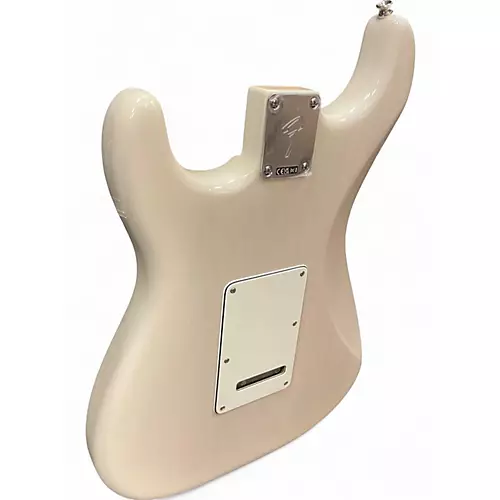 Used Fender Player Stratocaster White Solid Body Electric Guitar White - musicians--Friend