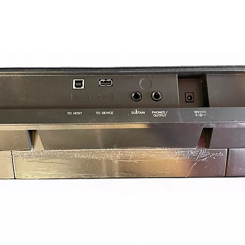 Used Yamaha PSRE433 61 Key Portable Keyboard - musicians--Friend