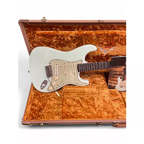 Used 2021 Fender Limited Edition 60's Journeyman Stratocaster Surf Green Solid Body Electric Guitar Surf Green - musicians--Friend