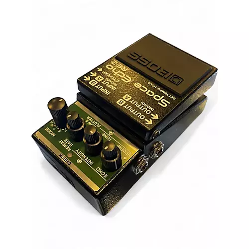 Used BOSS RE2 Effect Pedal - musicians--Friend