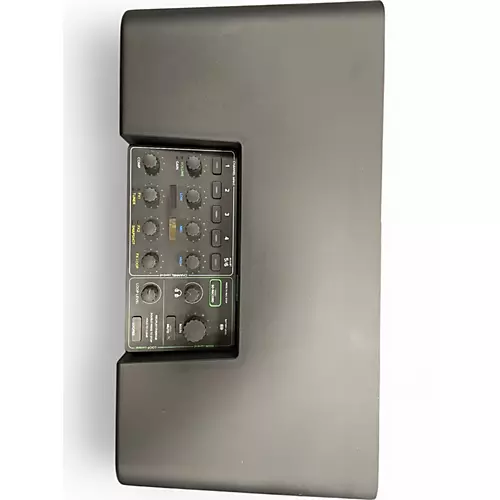 Used Mackie SHOWBOX Powered Speaker - musicians--Friend