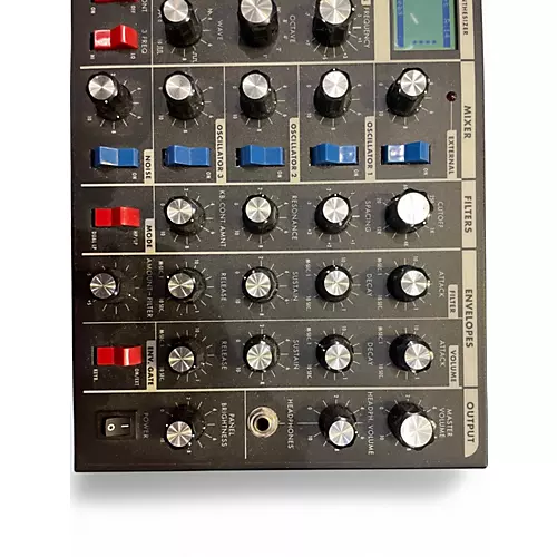 Used Moog Minimoog Voyager Synthesizer - musicians--Friend
