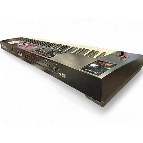 Used Roland FA08 Keyboard Workstation - musicians--Friend