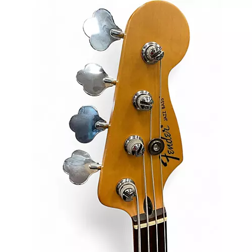 Used 2009 Fender JAZZ BASS 3 Tone Sunburst Electric Bass Guitar 3 Tone Sunburst - musicians--Friend