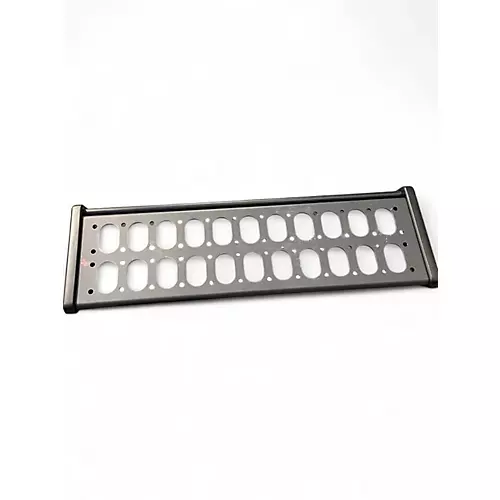 Used Livewire PB200 Pedal Board - musicians--Friend