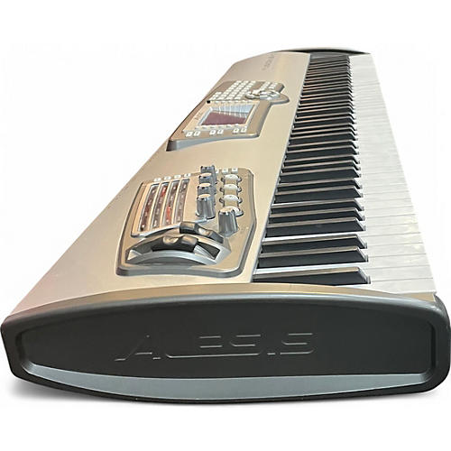 Used Alesis Fusion 8HD 88 Key Keyboard Workstation - musicians--Friend