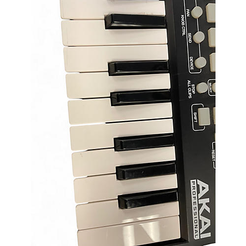 Used Akai Professional MPK Mini MIDI Controller - musicians--Friend