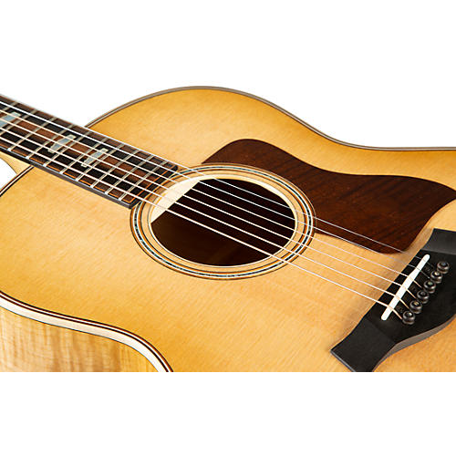 Taylor 618e Grand Orchestra Acoustic-Electric Guitar Antique Blonde - musicians--Friend