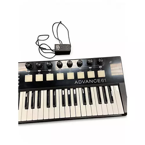 Used Akai ADVANCE 61 - musicians--Friend