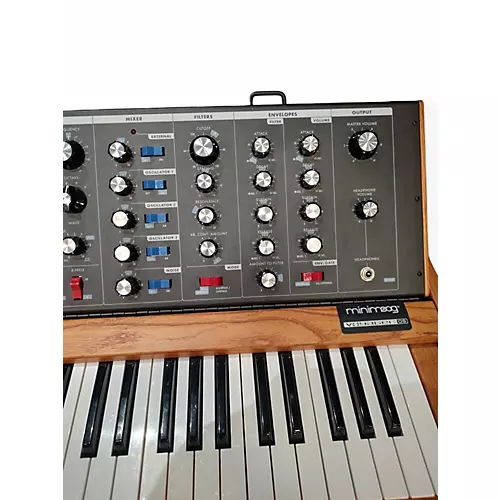 Used Moog Minimoog Voyager Synthesizer - musicians--Friend