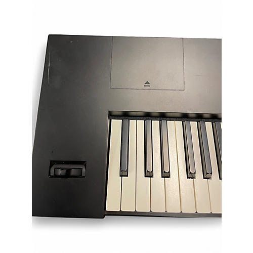 Used Roland Juno DS88 Keyboard Workstation - musicians--Friend