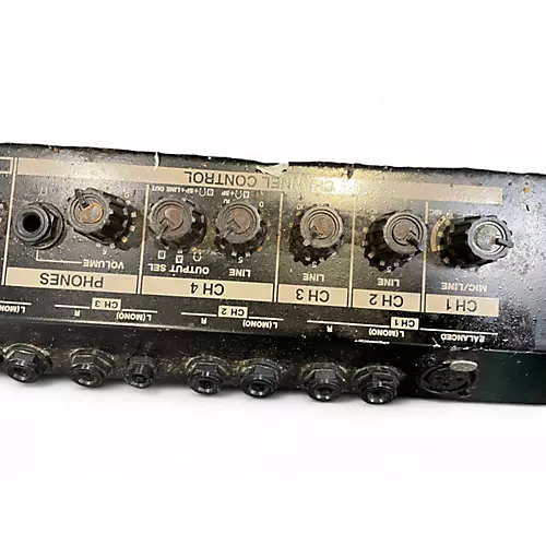 Used Roland KC550 1x15 180W Keyboard Amp - musicians--Friend