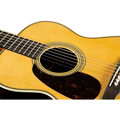 Martin 00-28 Standard Left-Handed Grand Auditorium Acoustic Guitar Aged Toner - musicians--Friend