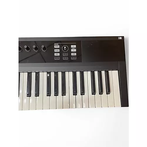 Used Native Instruments Komplete Kontrol S49 N - musicians--Friend