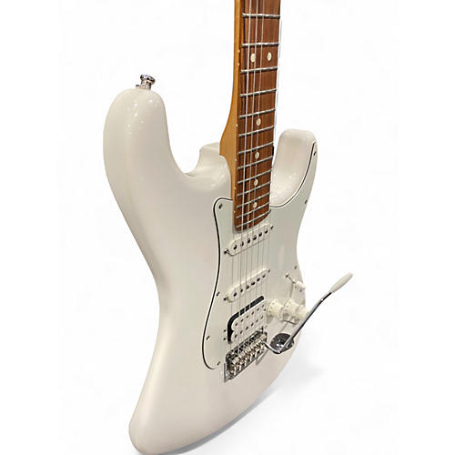 Used Fender Player Stratocaster HSS white Solid Body Electric Guitar white